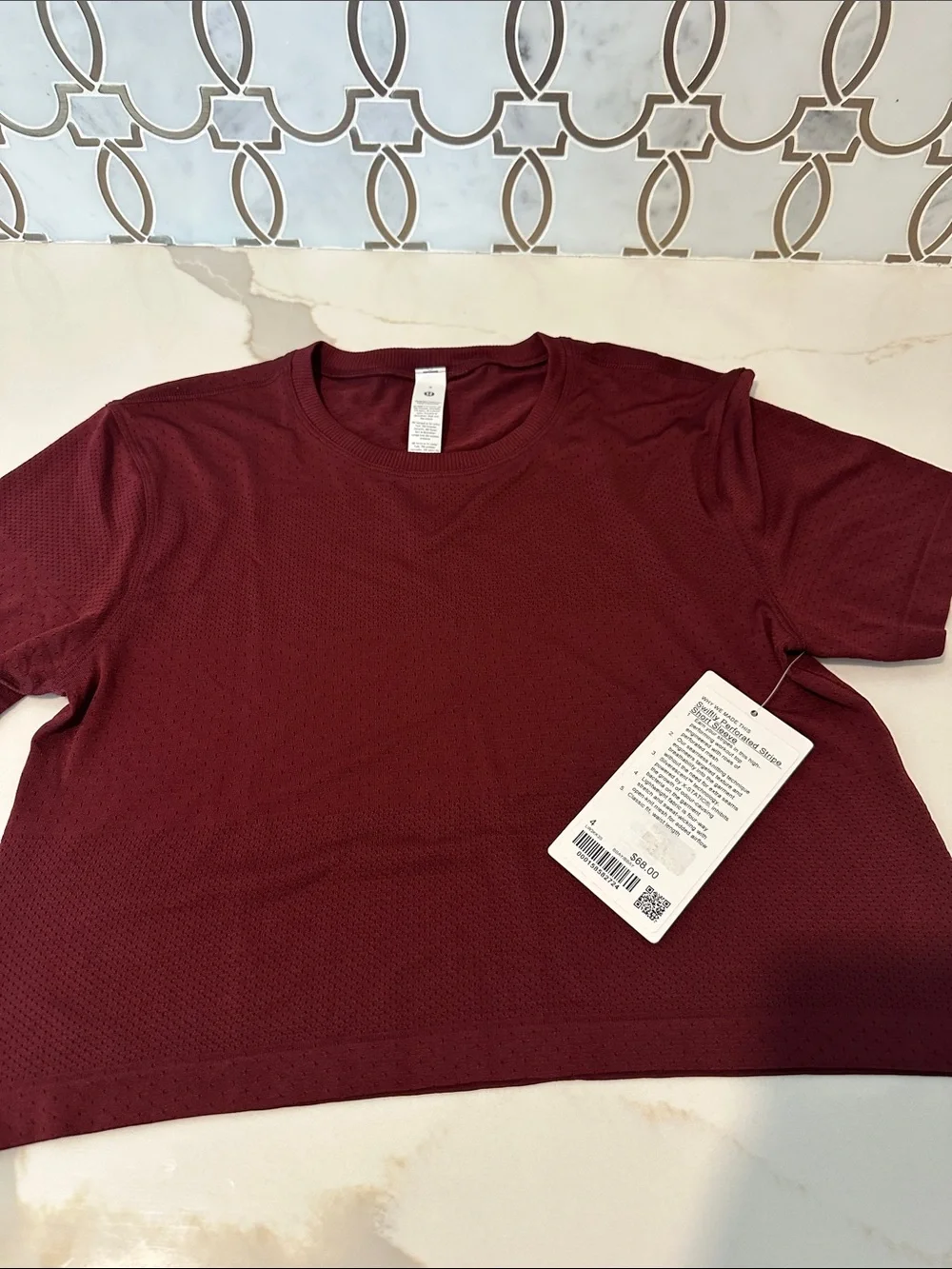 Lululemon NWT Swiftly Perforated Stripe Short-Sleeve Shirt 4 Burgundy Bay